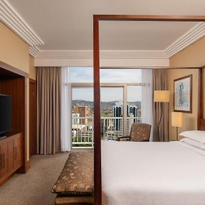 Presidential Suite Club Lounge Access